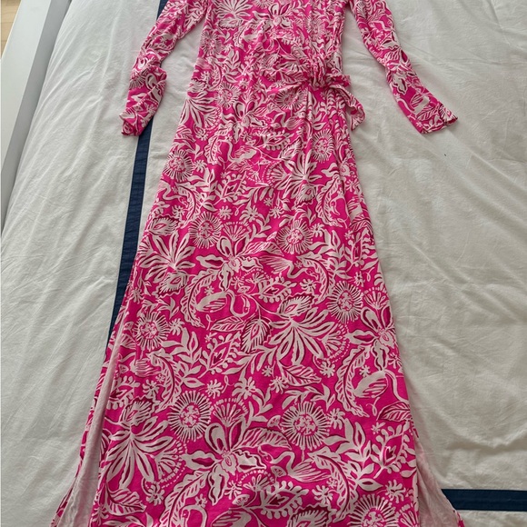 Lilly Pulitzer pink and white maxi dress worn once - Picture 6 of 11